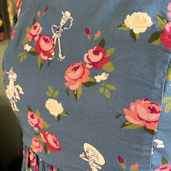 Her Universe Disney Pixar Toy Story Floral Tie Back Plus Size 3 Dress - Picture 12 of 15